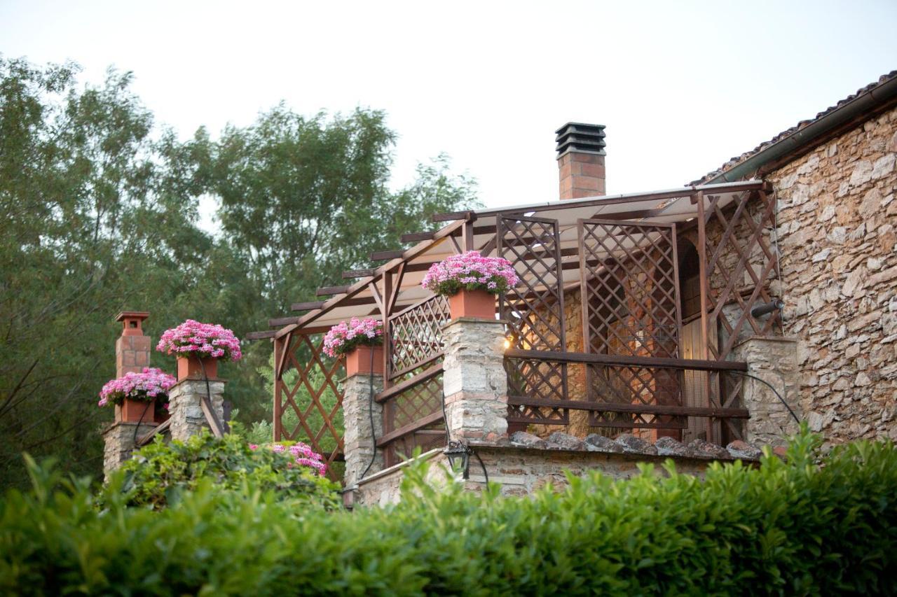 רפולאנו טרמה Agriturismo Podere Poggiarone מראה חיצוני תמונה